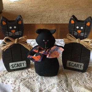 3 Black Cats!!